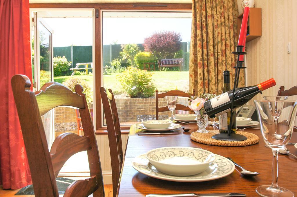 Dean Court Garden - Parking - By Brighton Holiday Lets Zewnętrze zdjęcie